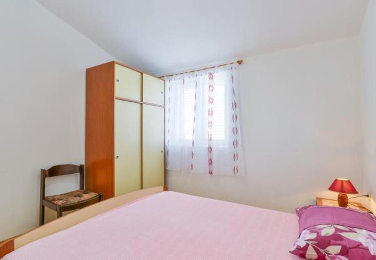 Apartment Kosta Kustići Exteriér fotografie