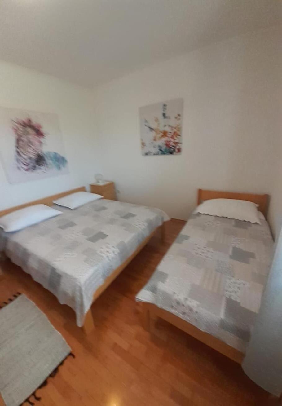 Apartment Kosta Kustići Exteriér fotografie
