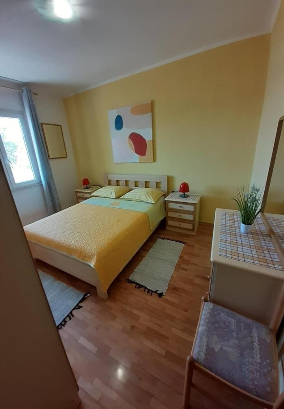 Apartment Kosta Kustići Exteriér fotografie