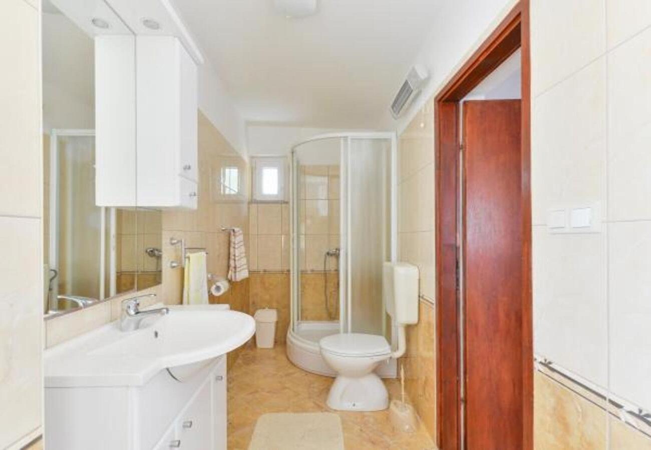 Apartment Kosta Kustići Exteriér fotografie