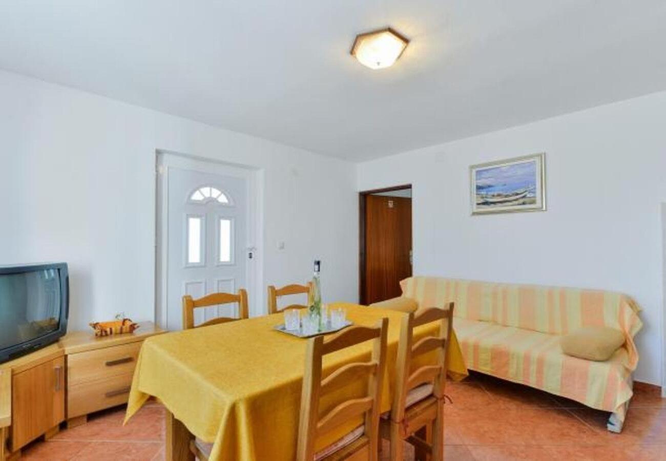Apartment Kosta Kustići Exteriér fotografie
