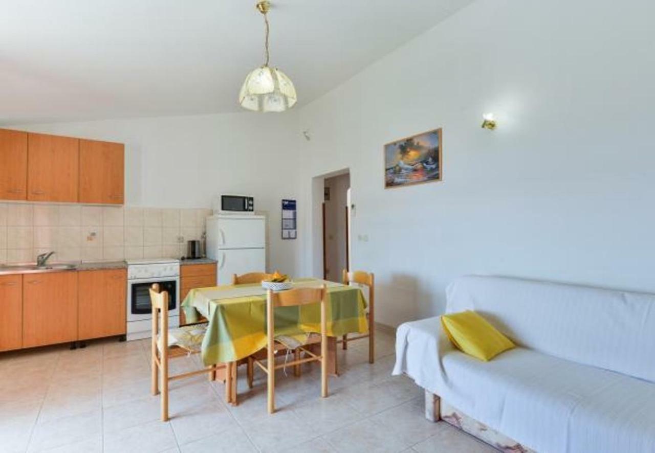 Apartment Kosta Kustići Exteriér fotografie